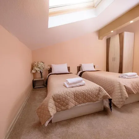 плувен комплекс фъц Hotel