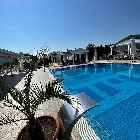 плувен комплекс фъц Hotel