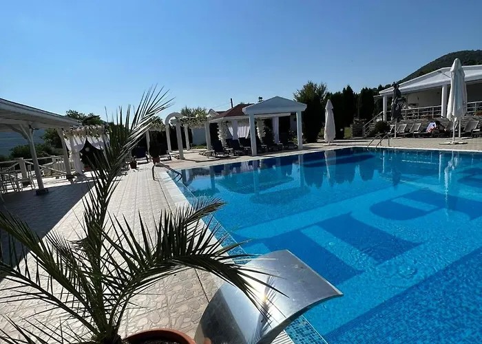 плувен комплекс фъц Hotel