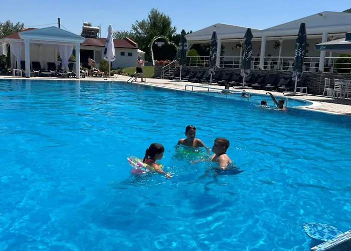 плувен комплекс фъц Hotel